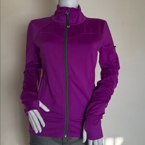 ALO Yoga Magenta Activewear